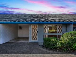 Stones throw to Stockland