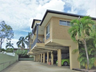 Charming Coastal Living in Cannonvale
