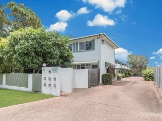 Charming Townhouse Oasis in Railway Estate