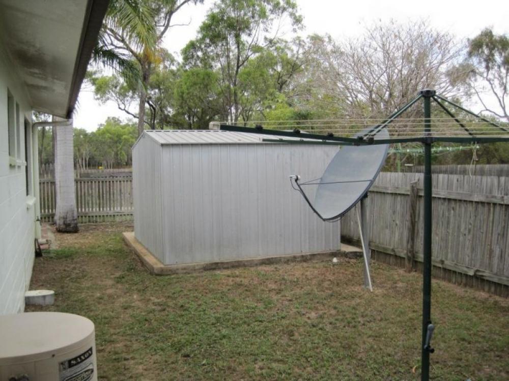 2 / 1 calypso court, burdell, queensland 4818 - 1806 the